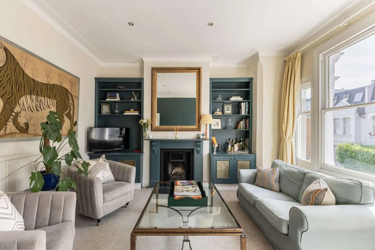 4 bed flat for sale — Munster Road, Fulham, London, SW6 5RD