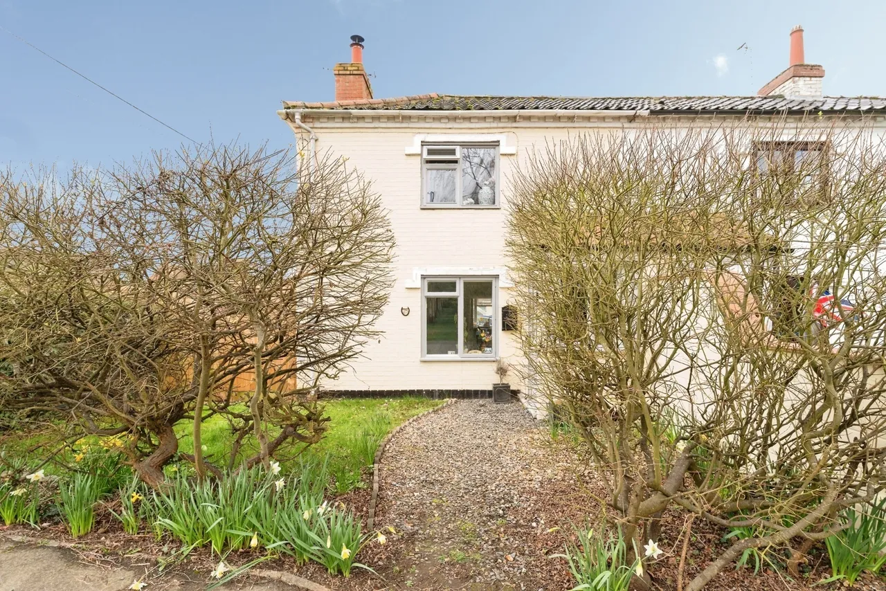 2 bed house for sale — South Green, Mattishall, Dereham, NR20