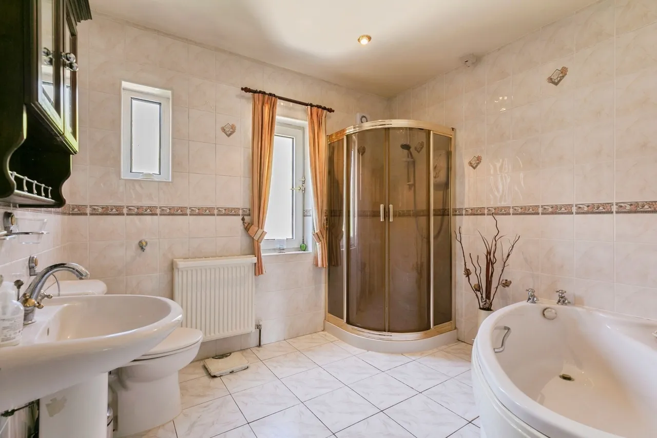 Broad Carr Road, BARNSLEY, South Yorkshire, S74, photo 6