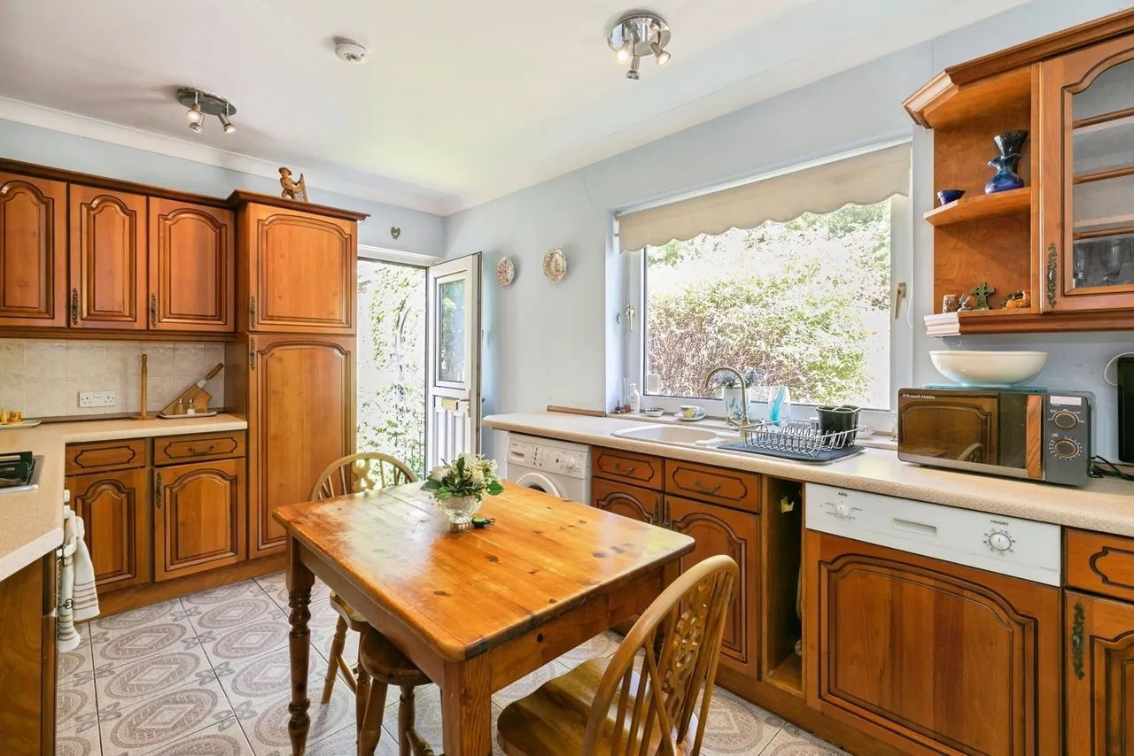 Broad Carr Road, BARNSLEY, South Yorkshire, S74, photo 8