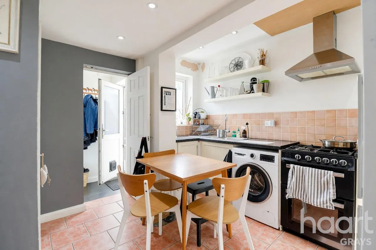 William Street, Grays, RM17, photo 5