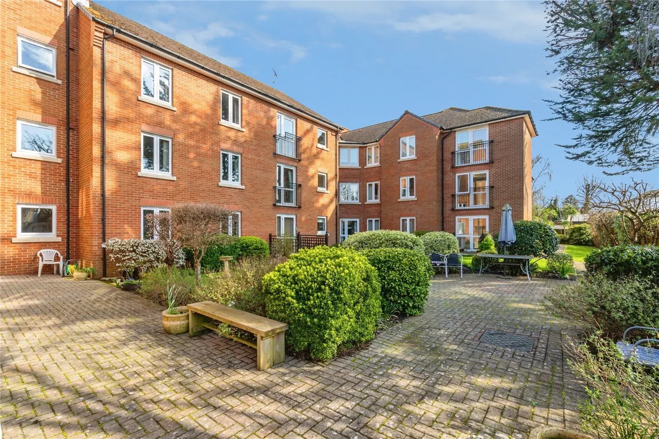 Stockbridge Road, Chichester, PO19, photo 17