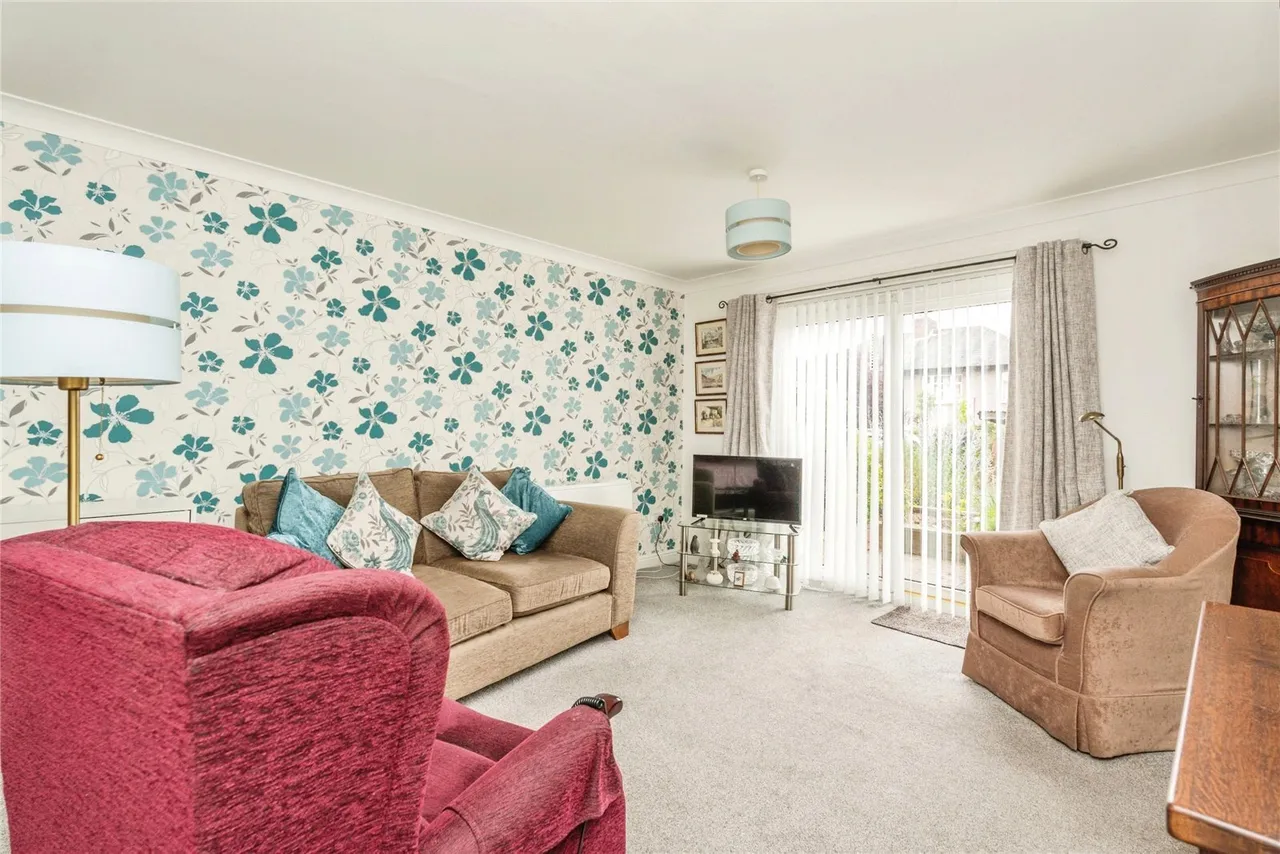 Regents Park Road, Southampton, SO15, photo 5