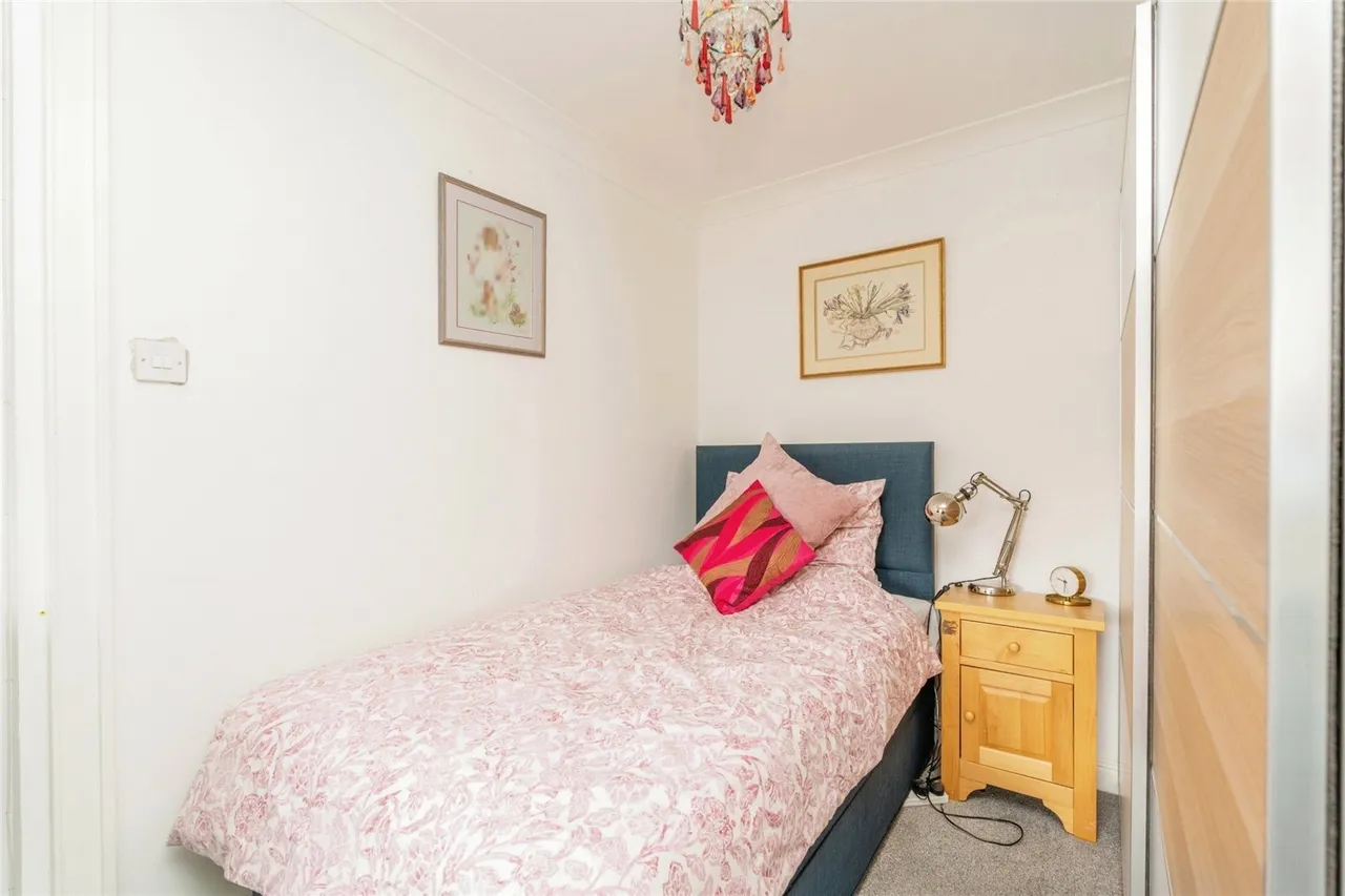 Regents Park Road, Southampton, SO15, photo 12