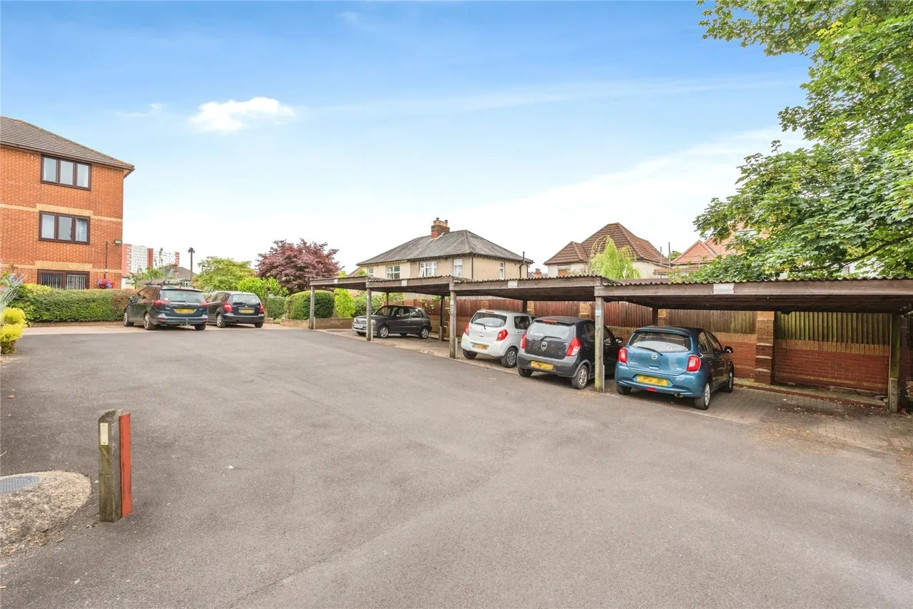 Regents Park Road, Southampton, SO15, photo 6