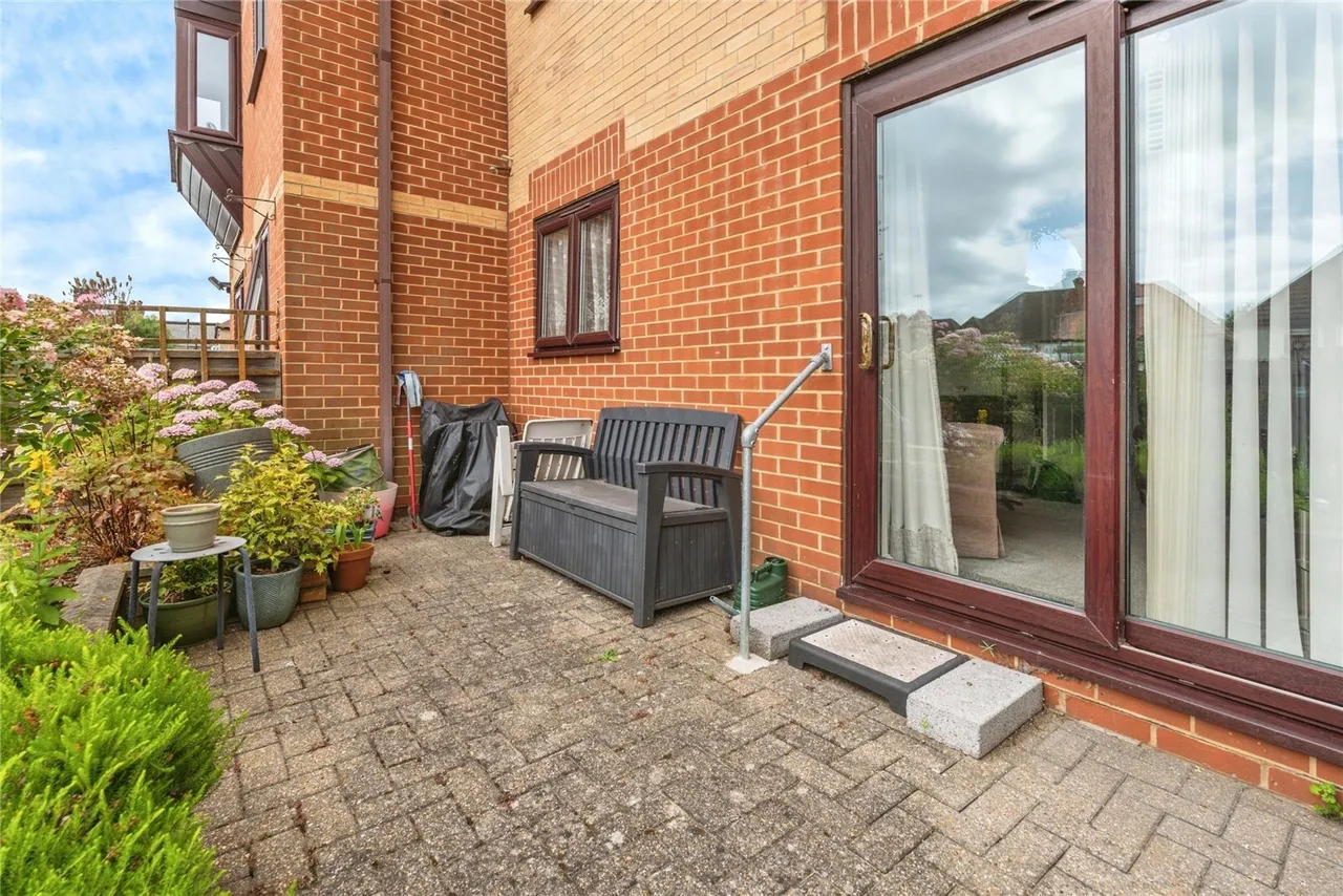 Regents Park Road, Southampton, SO15, photo 4