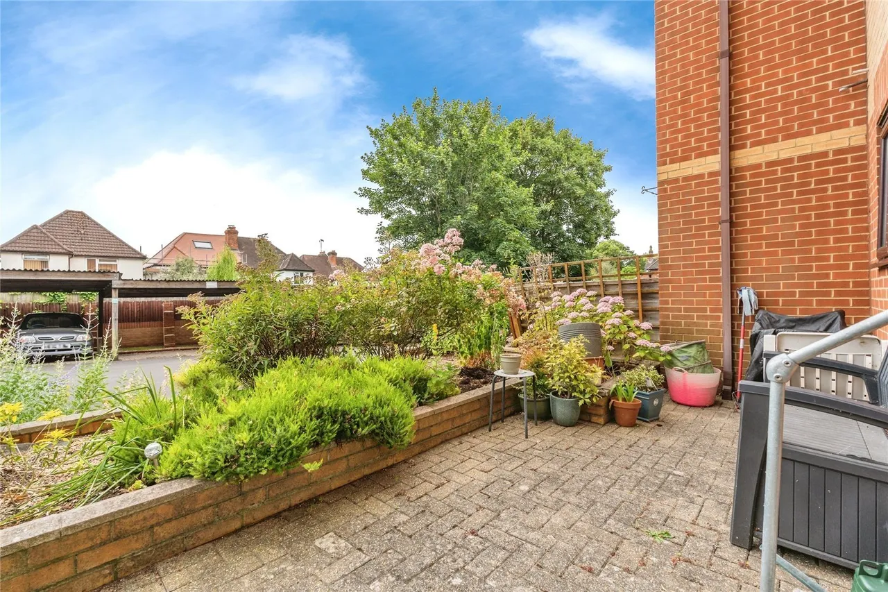 Regents Park Road, Southampton, SO15, photo 18