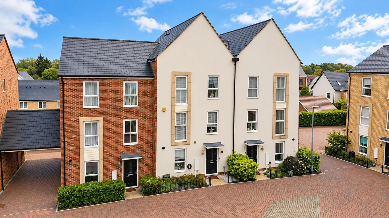 4 bed house for sale, Simford Way, Whitehouse