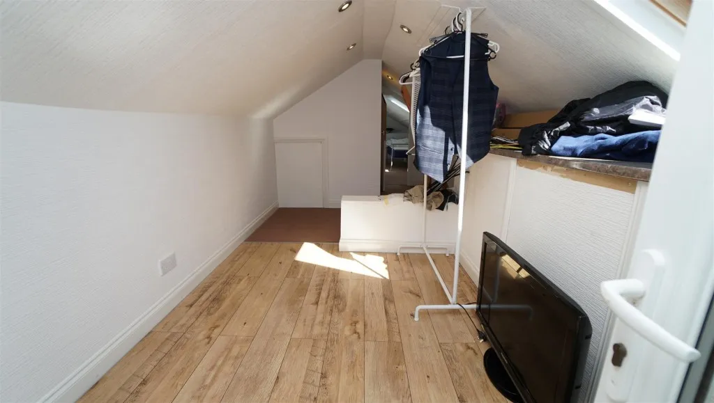 Robin Close, Eccleshill, photo 8