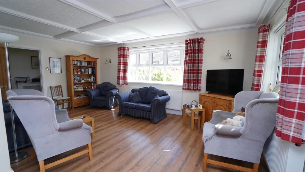 Robin Close, Eccleshill, photo 3