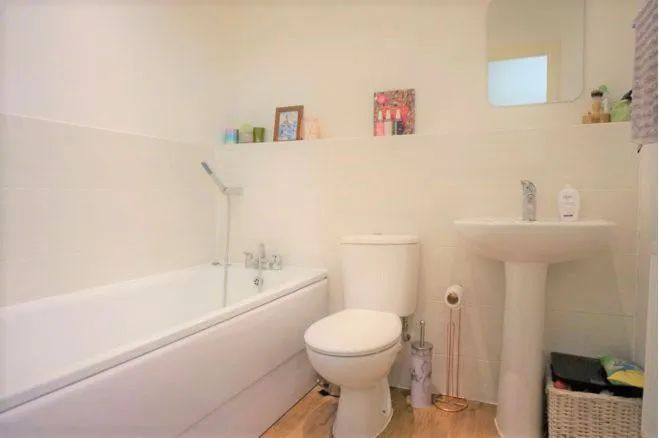 Scarlett Avenue, Wendover, HP22, photo 10