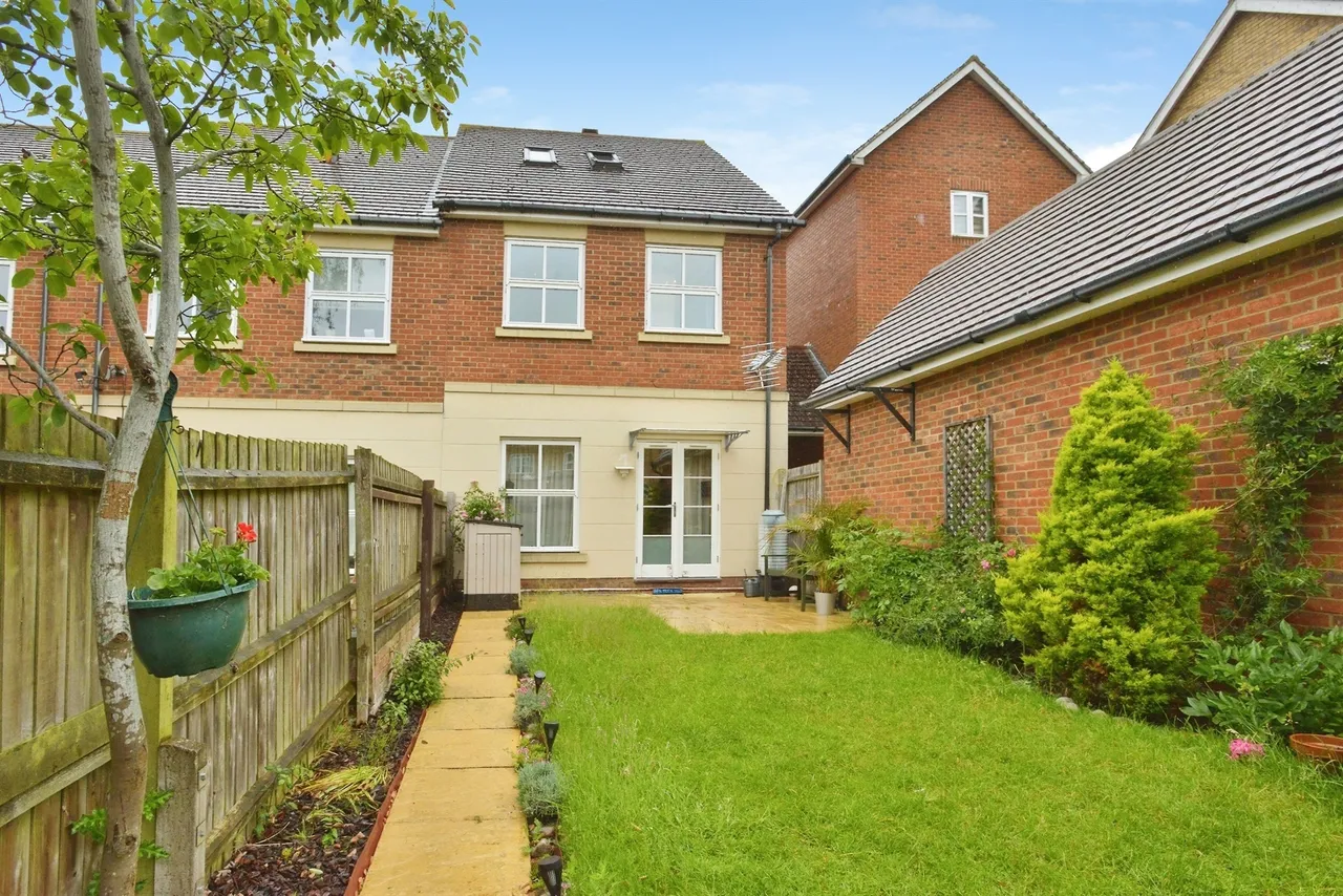 4 bed house for sale, Frampton Grove, Westcroft, MK4