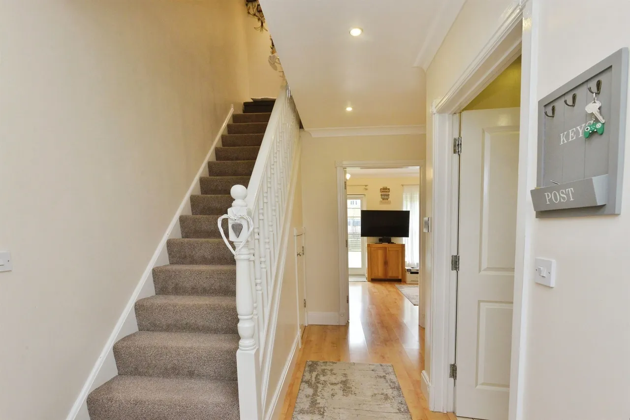 Frampton Grove, Westcroft, MK4, photo 7