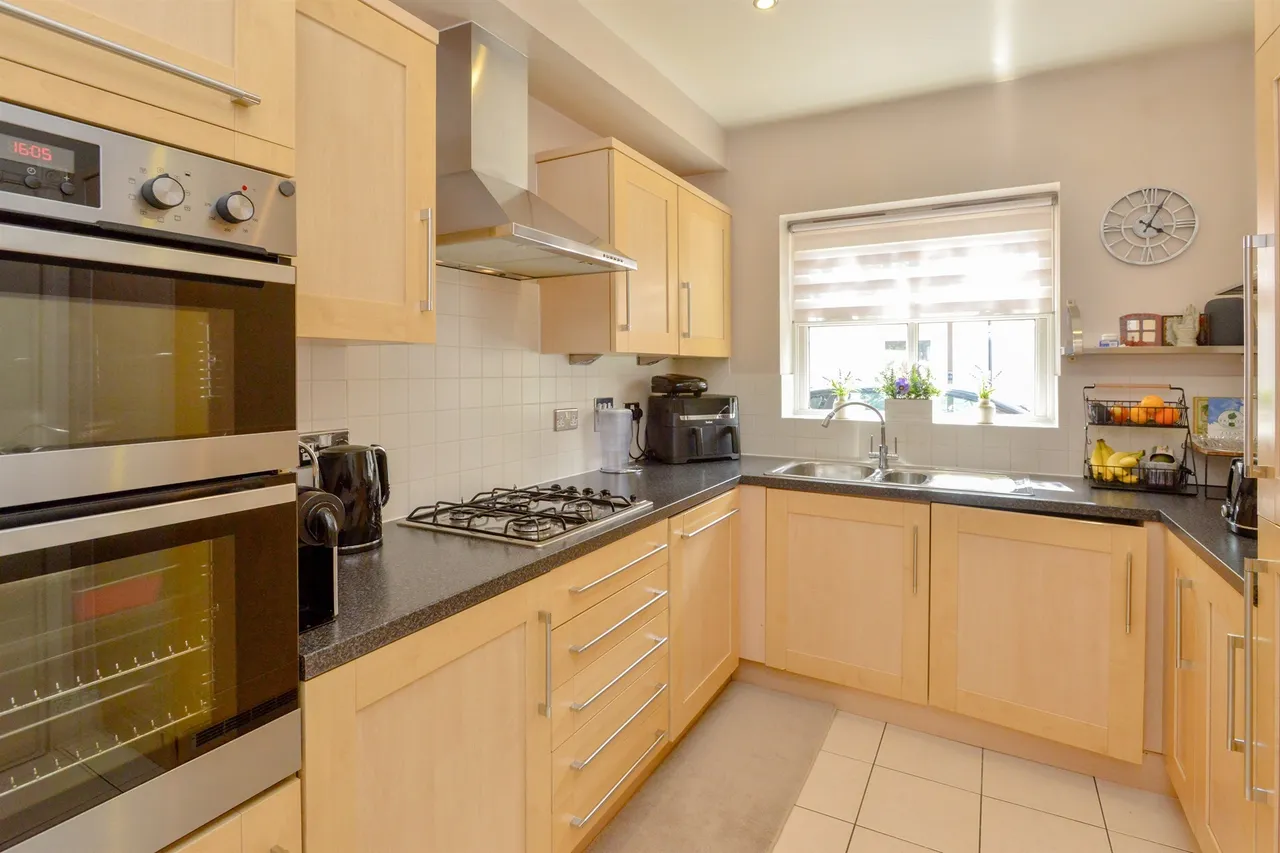 Frampton Grove, Westcroft, MK4, photo 4