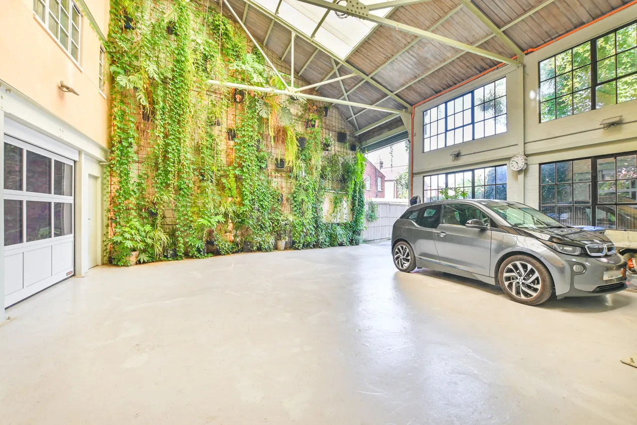 The Penthouse, Wotton Works, photo 3