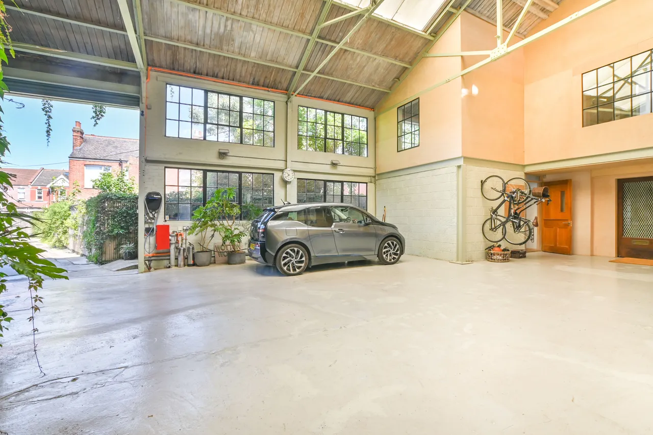 The Penthouse, Wotton Works, photo 6