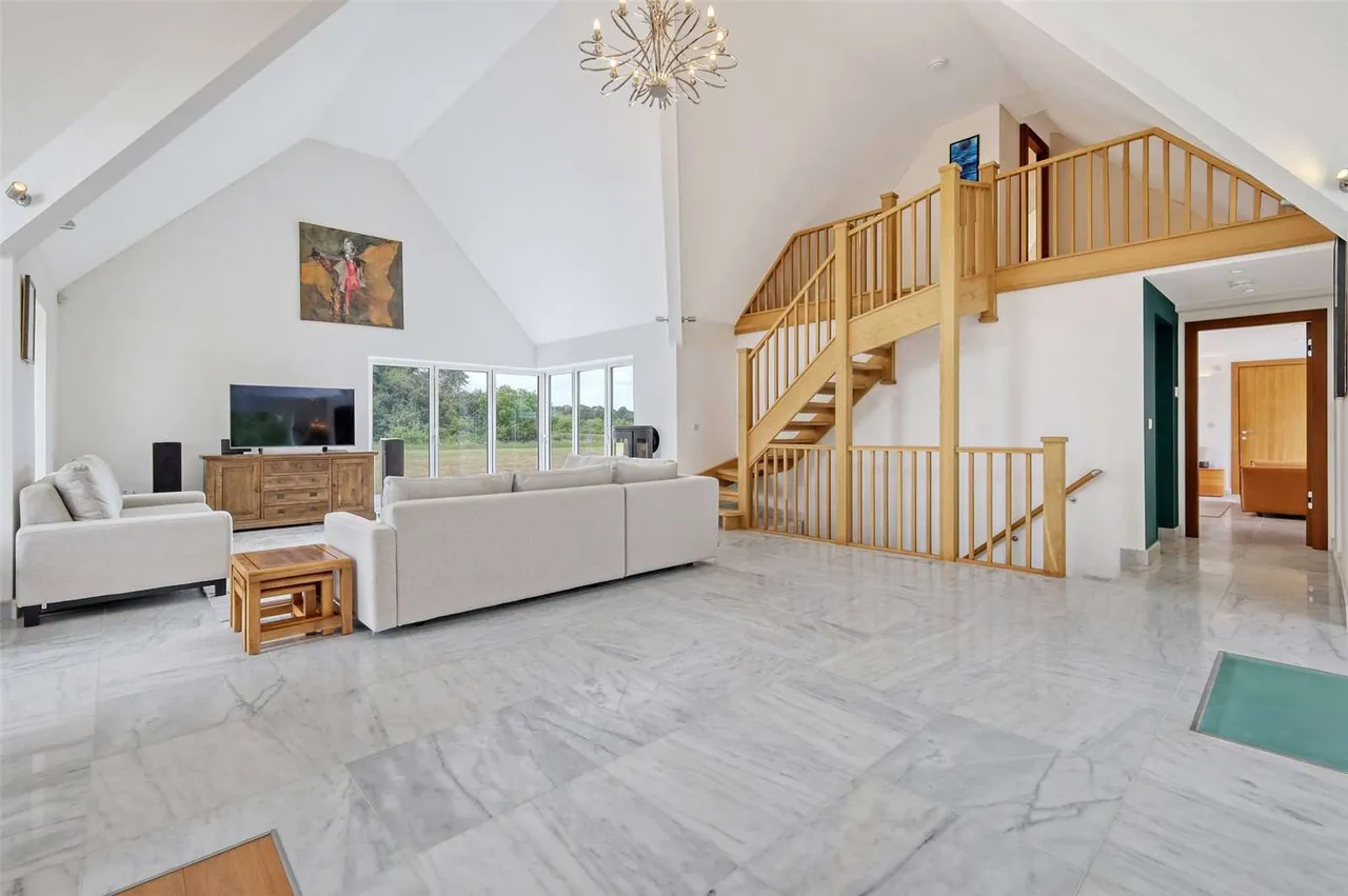 Margaret Woods Road, Great Waltham, Chelmsford, Essex, CM3 1FF, photo 6