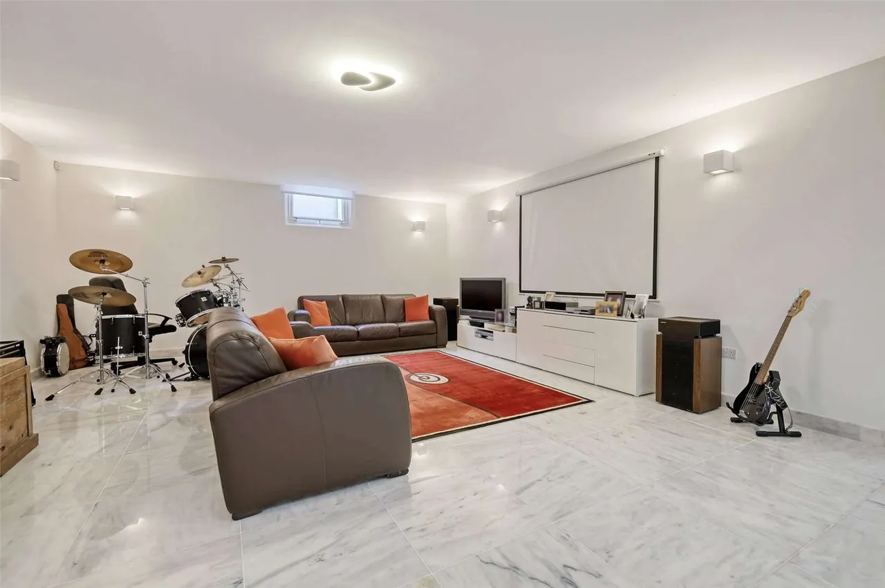 Margaret Woods Road, Great Waltham, Chelmsford, Essex, CM3 1FF, photo 11