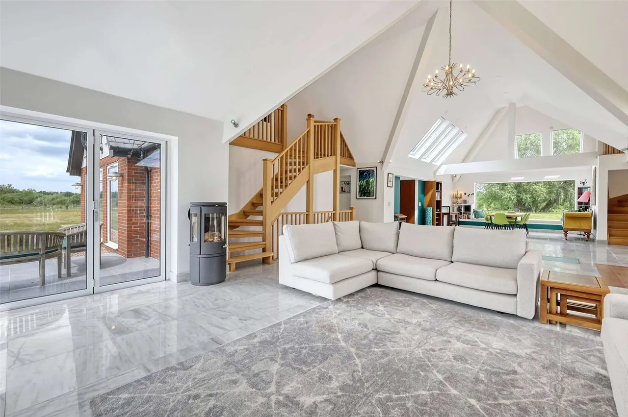Margaret Woods Road, Great Waltham, Chelmsford, Essex, CM3 1FF, photo 4