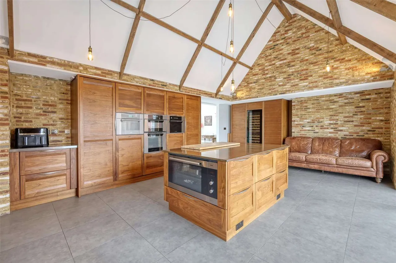 Margaret Woods Road, Great Waltham, Chelmsford, Essex, CM3 1FF, photo 10