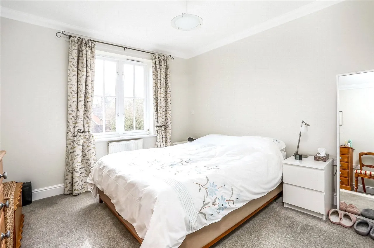 Braemore Court, Marnhull Rise, Winchester, SO22, photo 5