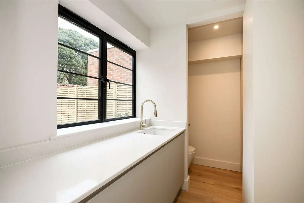 Lancaster Road, Wimbledon, London, SW19 5DA, photo 5