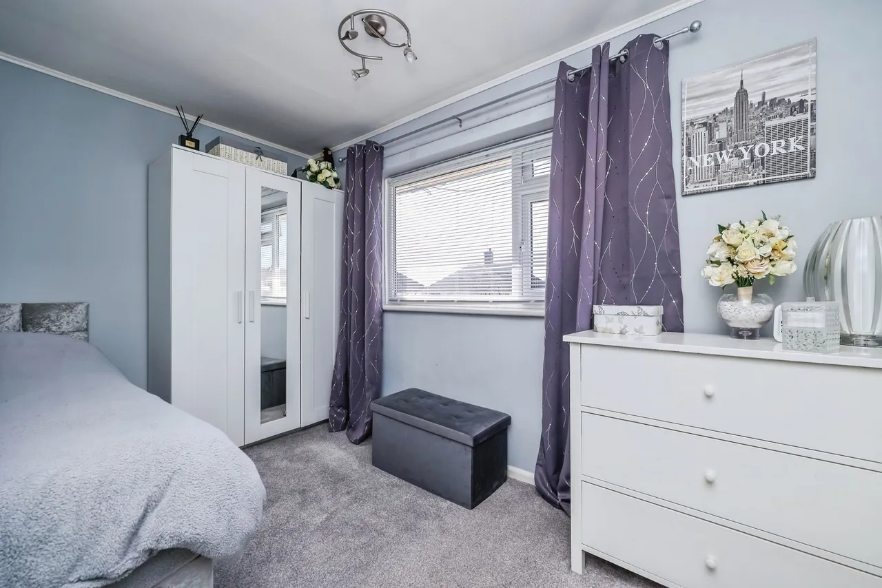 Listowel Crescent, Clifton, Nottingham, NG11, photo 15