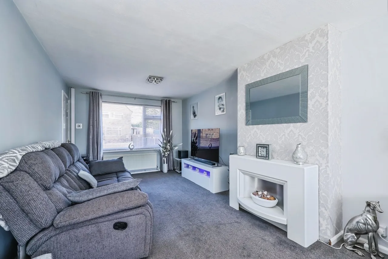 Listowel Crescent, Clifton, Nottingham, NG11, photo 7