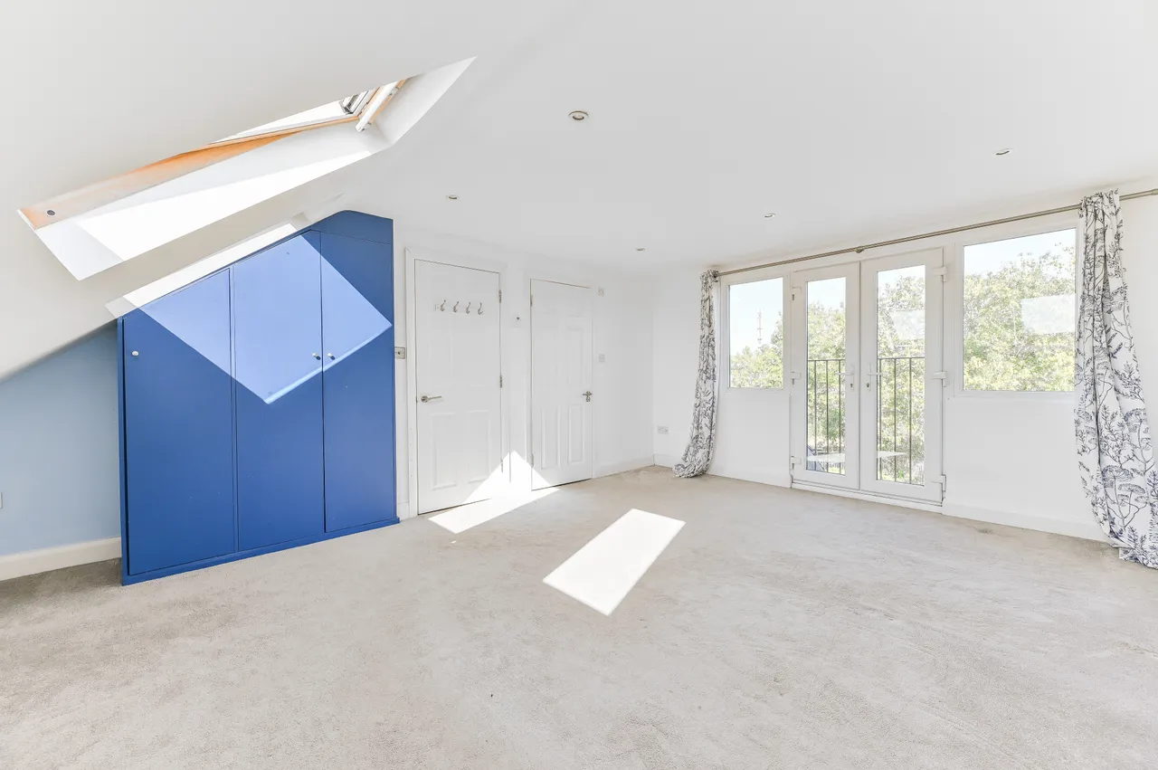 64 Marina Avenue, New Malden, photo 11