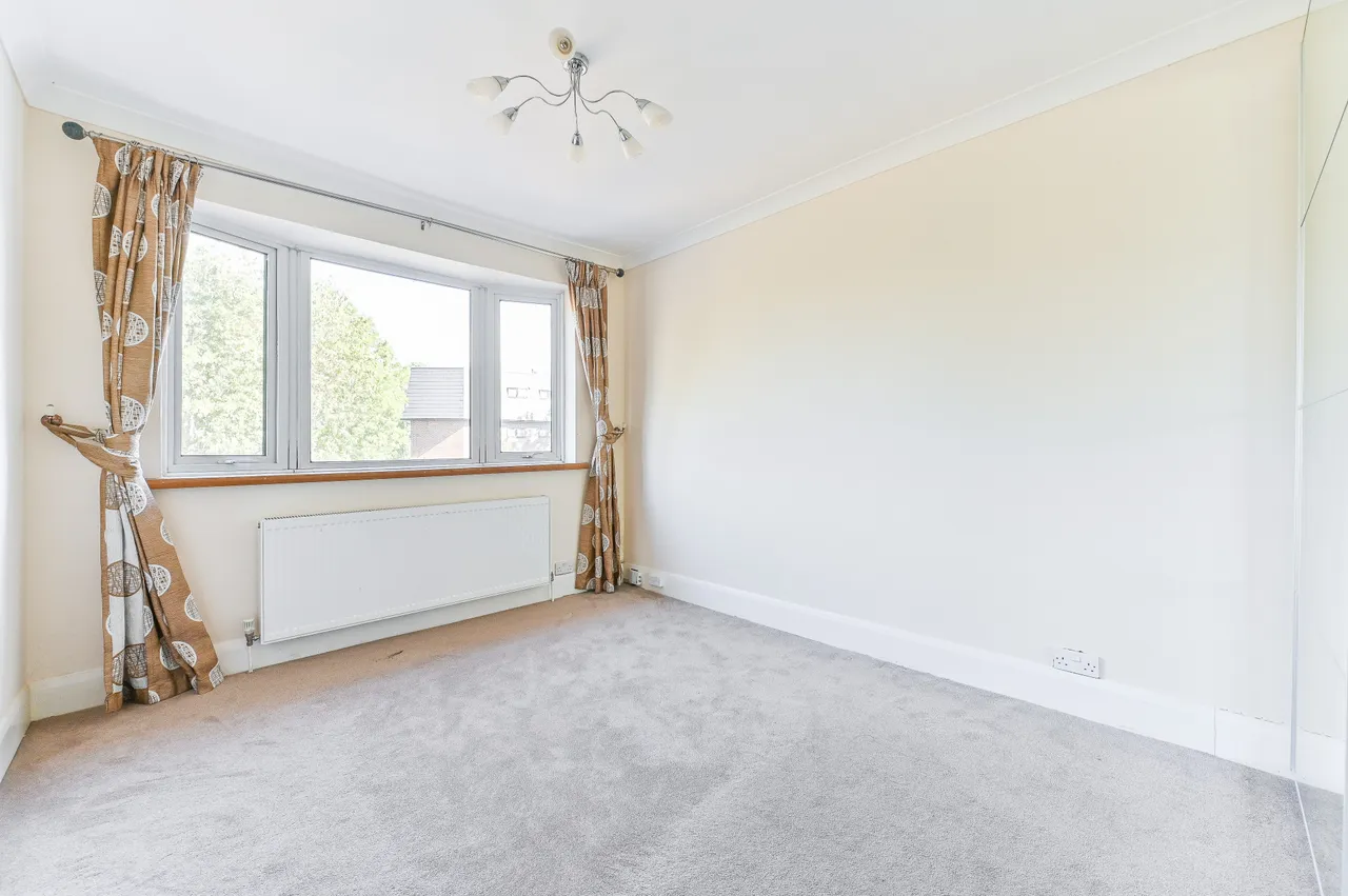 64 Marina Avenue, New Malden, photo 12