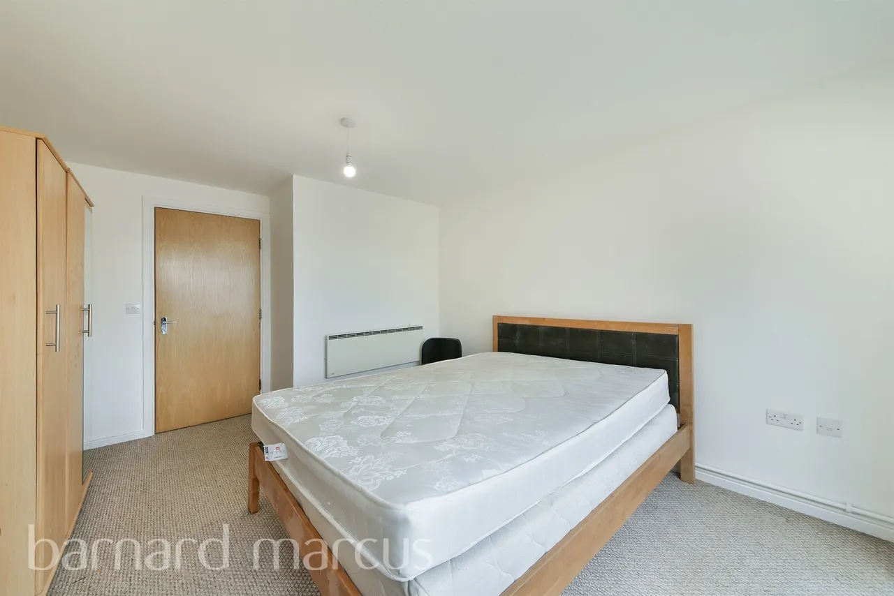 Bedfont Lane, Feltham, photo 7