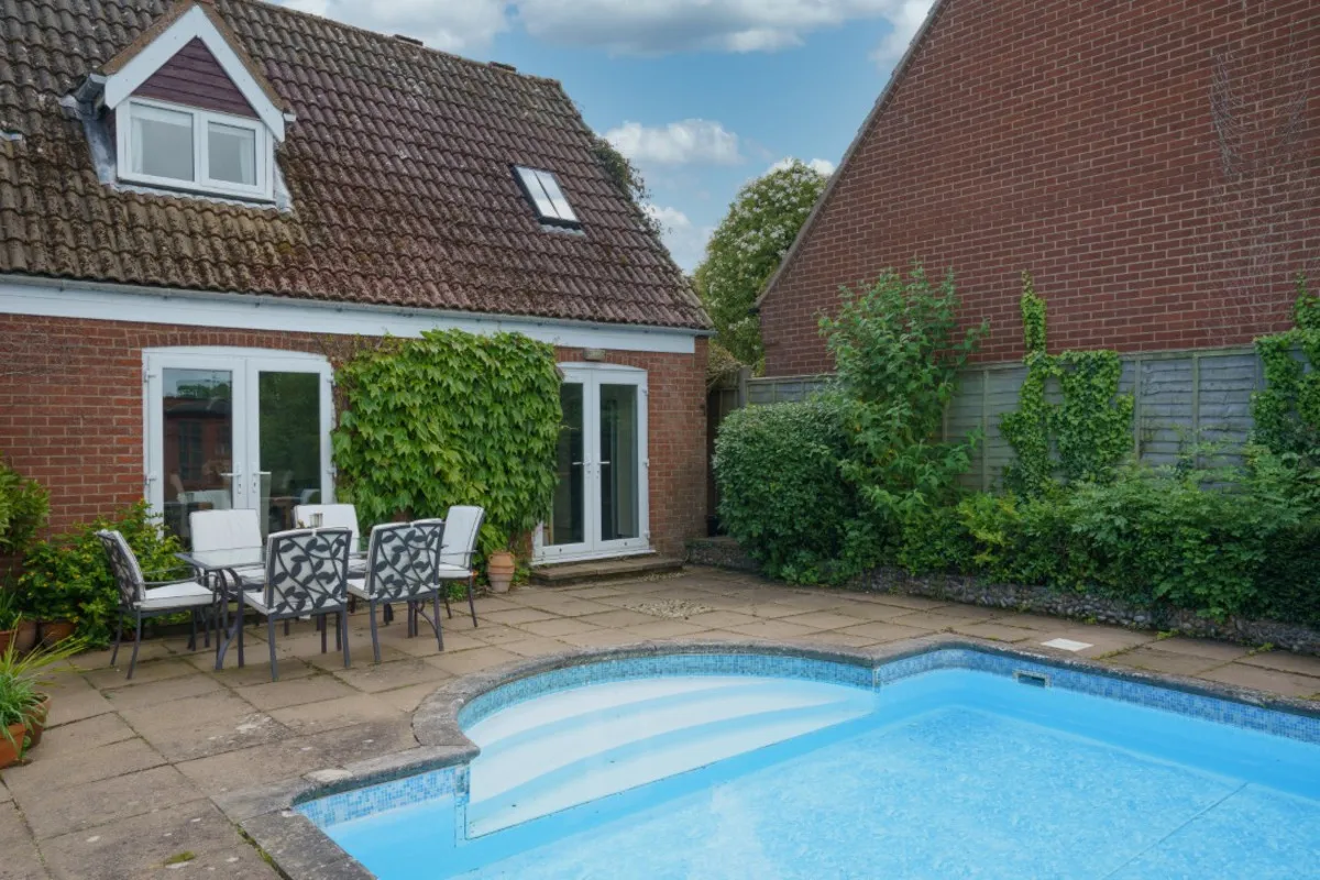 The Street, Barton Turf, NR12, photo 23