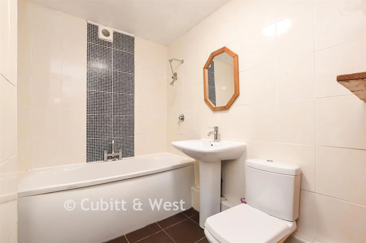Farningham Road, Caterham, CR3, photo 6
