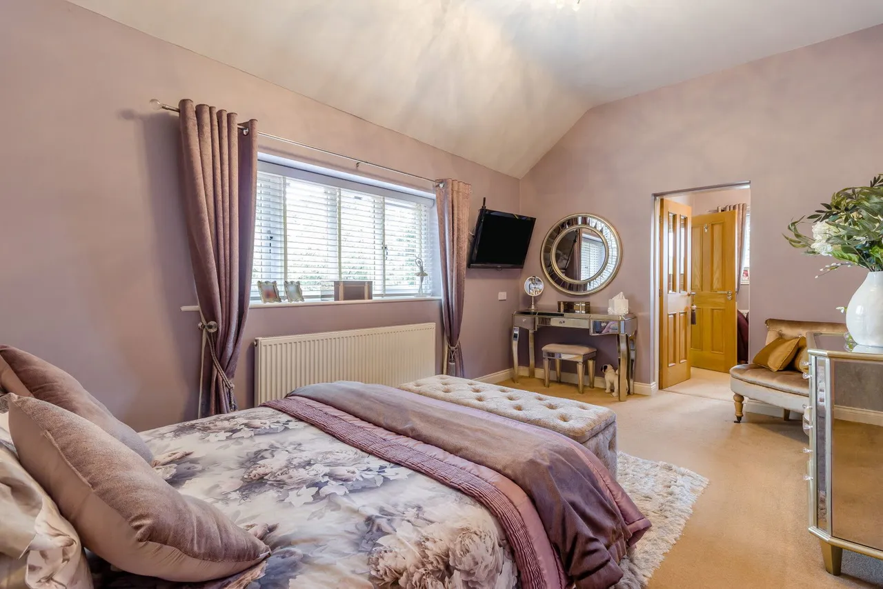 Aldam Chase, Wickersley, S66, photo 32