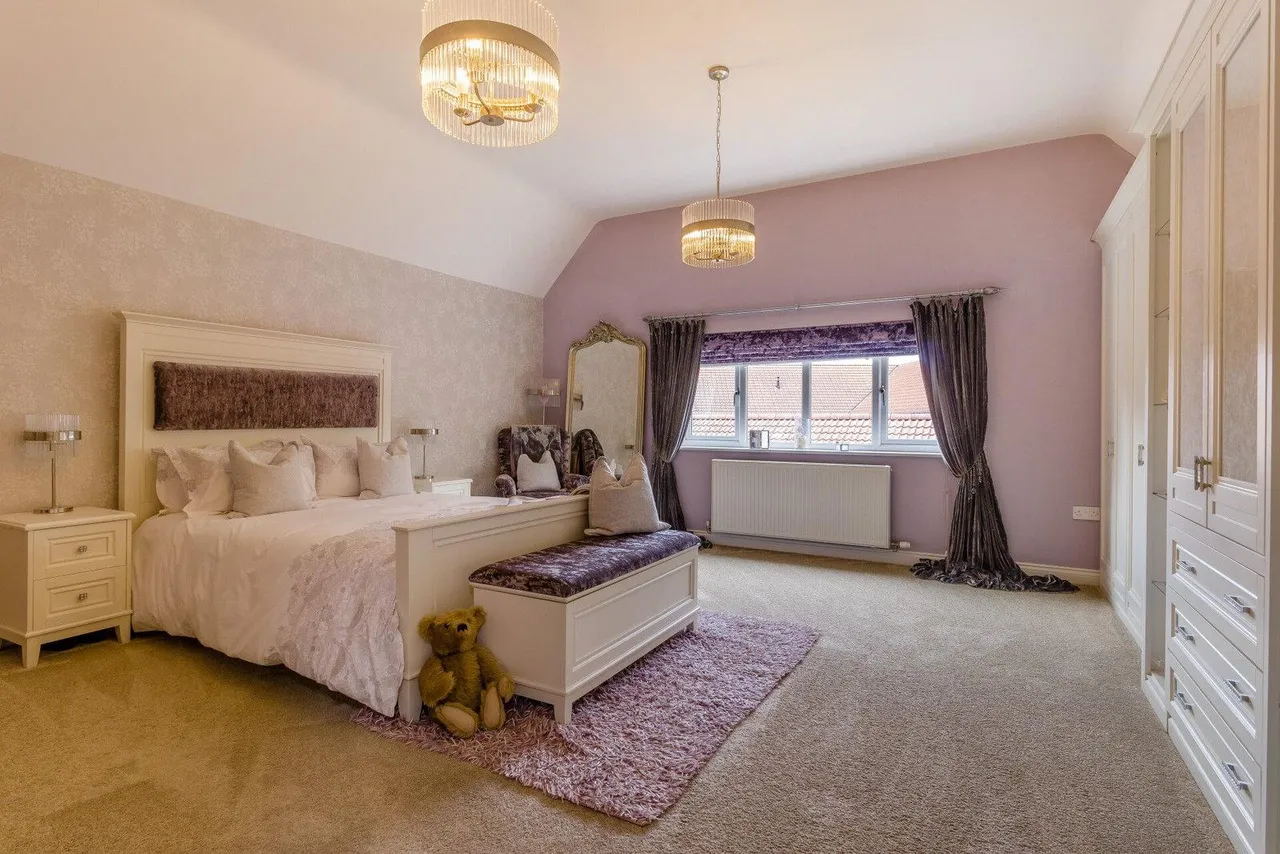 Aldam Chase, Wickersley, S66, photo 26