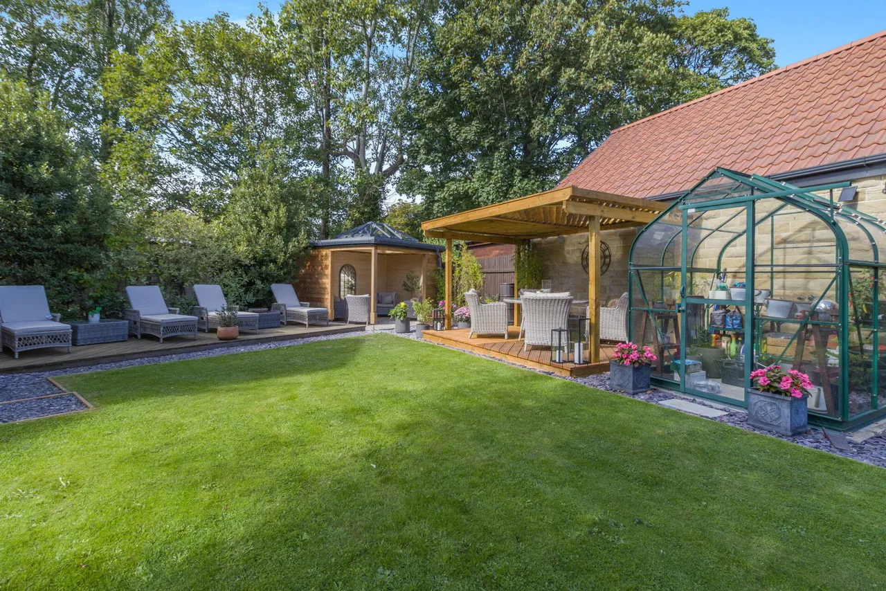 Aldam Chase, Wickersley, S66, photo 47