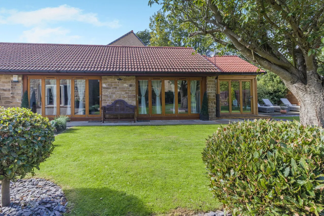 Aldam Chase, Wickersley, S66, photo 56