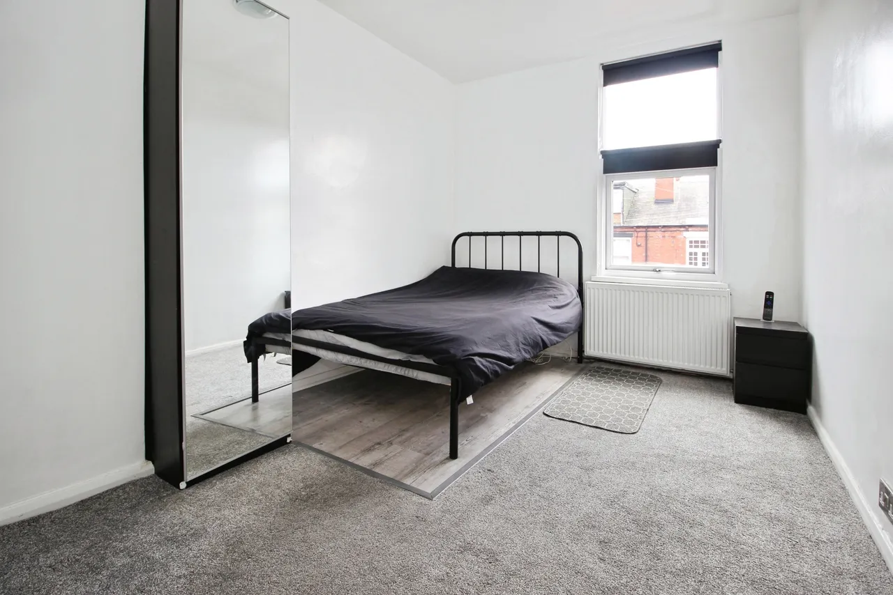 Woodview Road, Leeds, photo 9