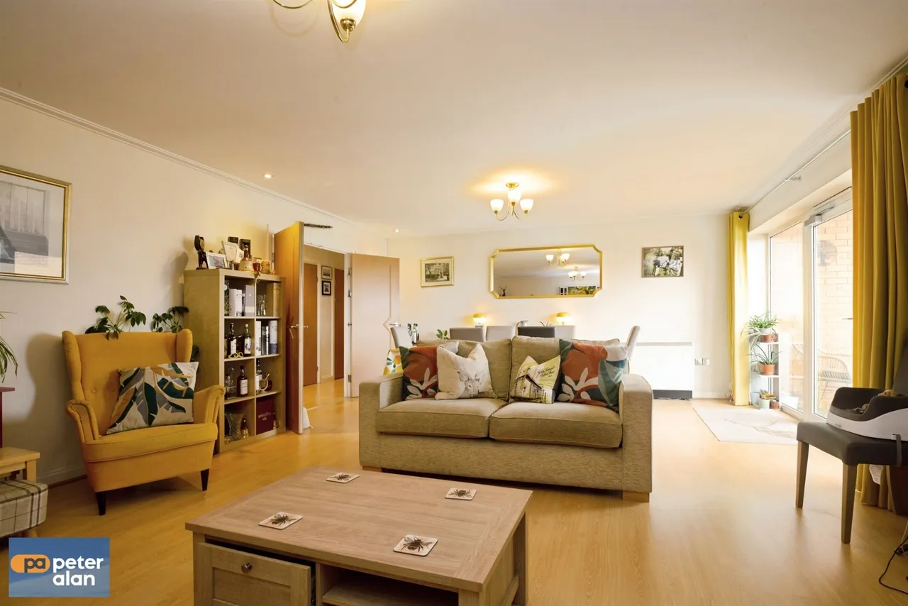 Lynton Court CARDIFF, CF10, photo 11