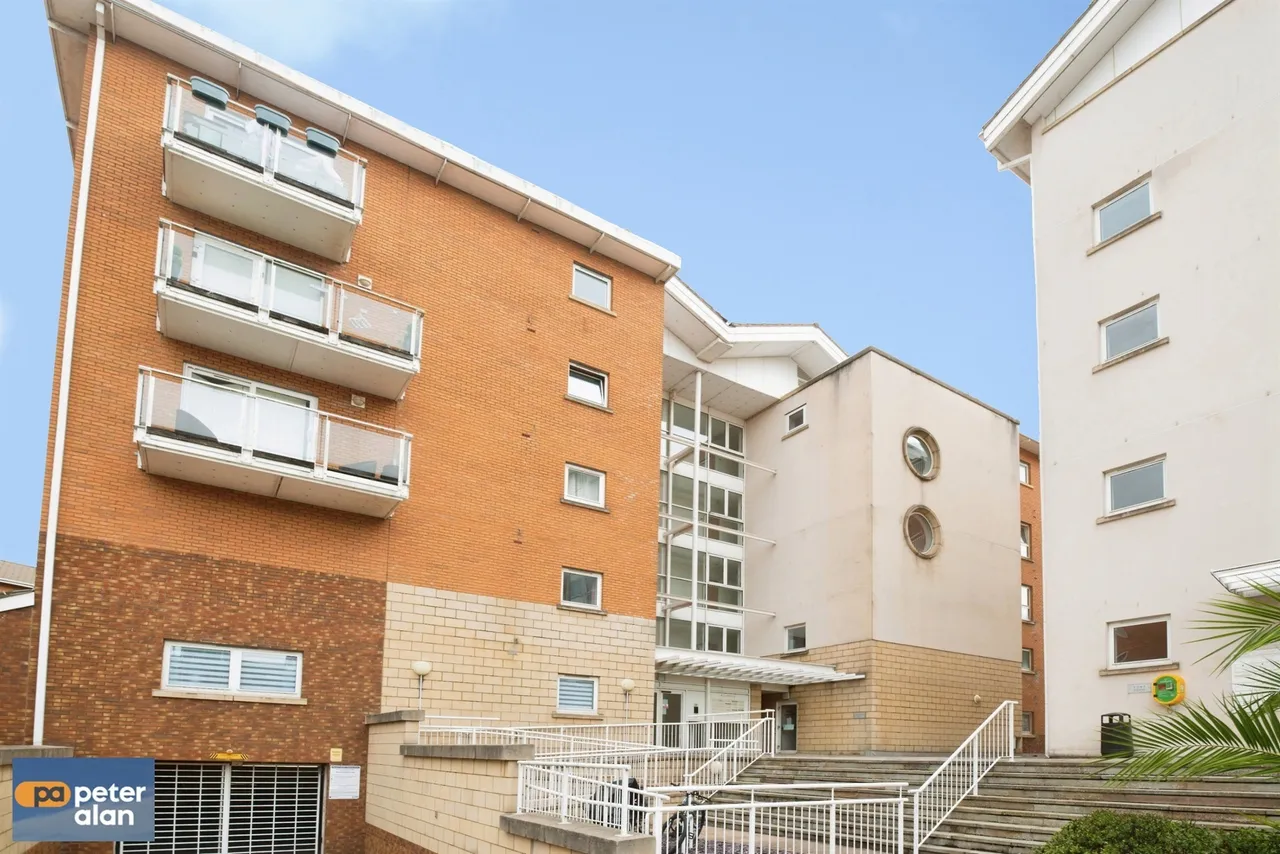 2 bed flat for sale, Lynton Court CARDIFF, CF10