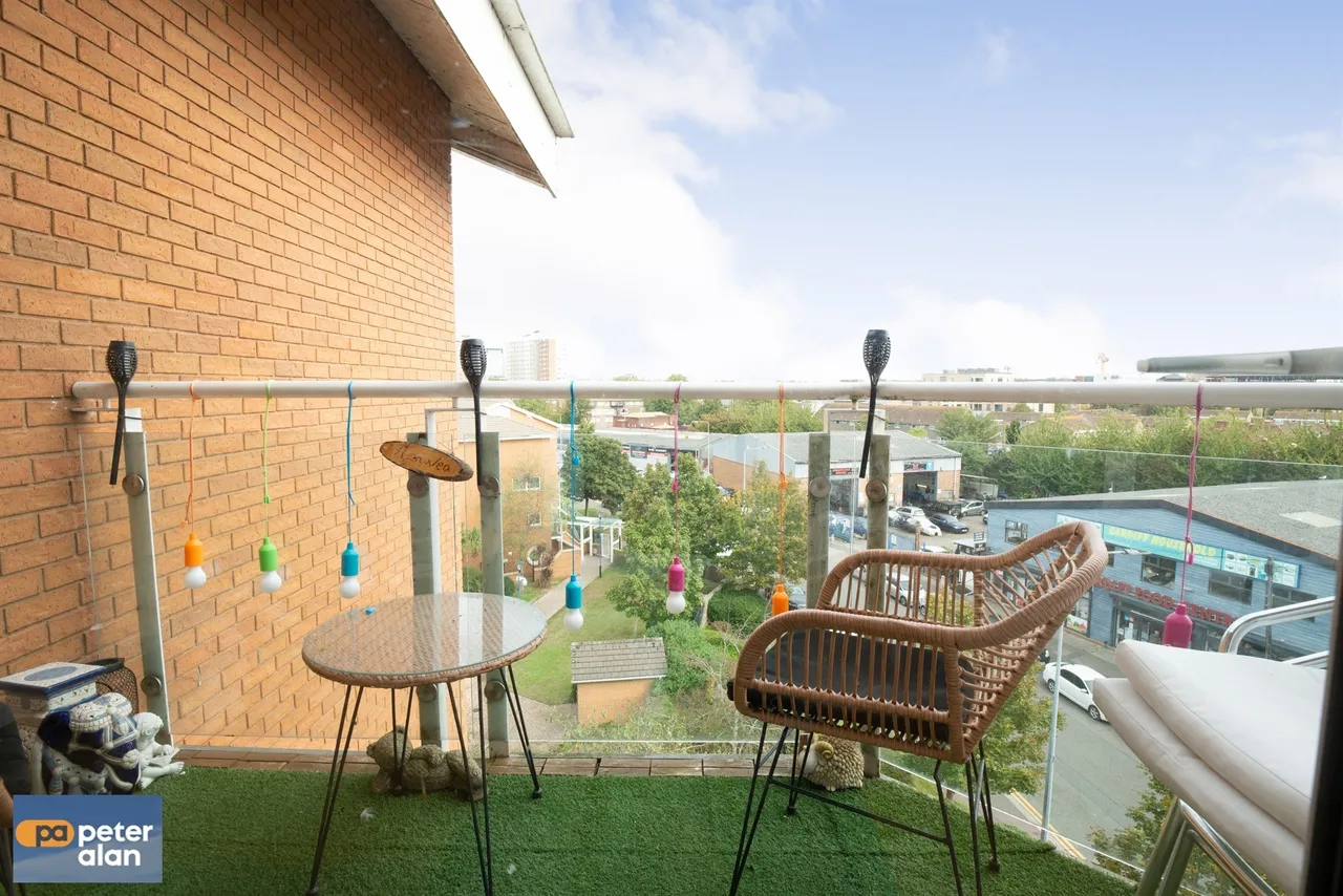 Lynton Court CARDIFF, CF10, photo 13
