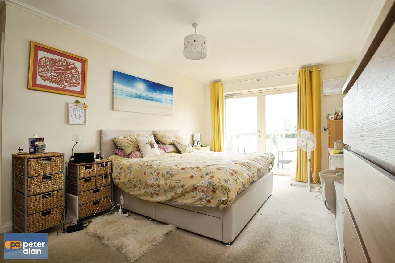 Lynton Court CARDIFF, CF10, photo 6