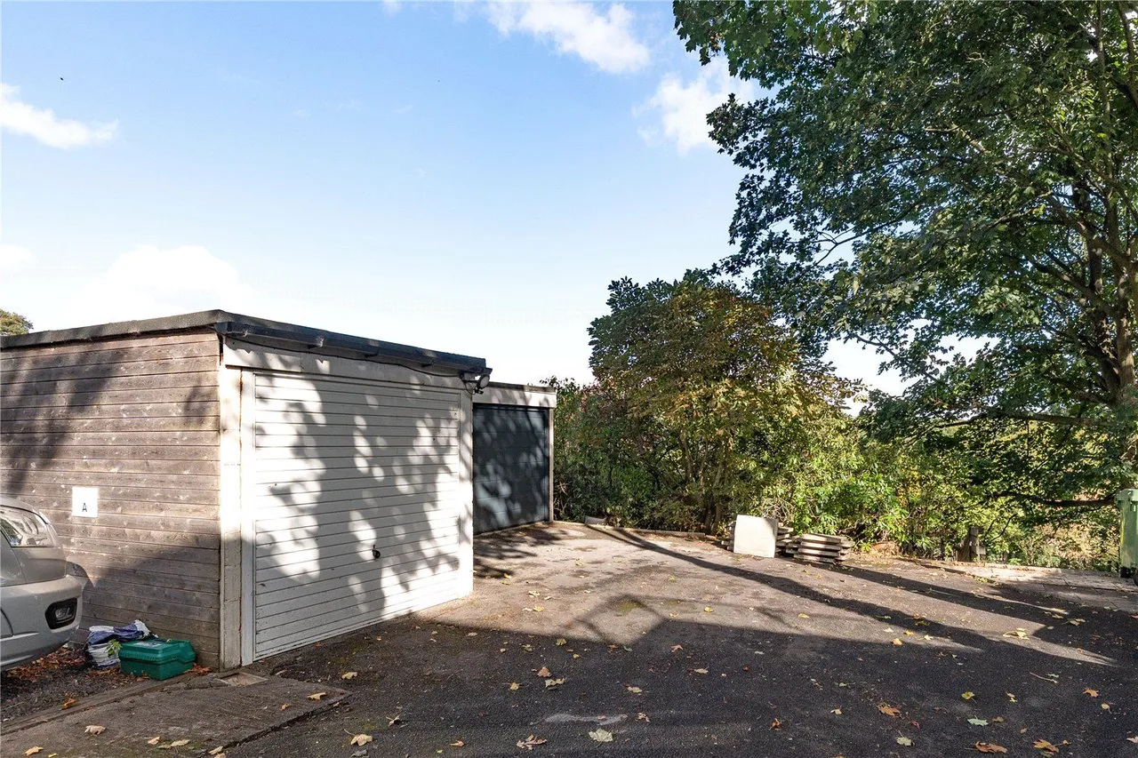 Lake View Court, Roundhay, LS8, photo 16