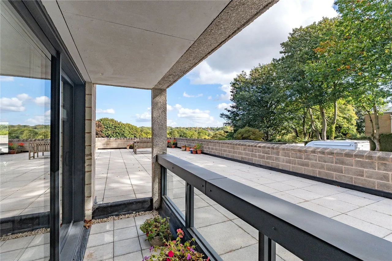 Lake View Court, Roundhay, LS8, photo 8
