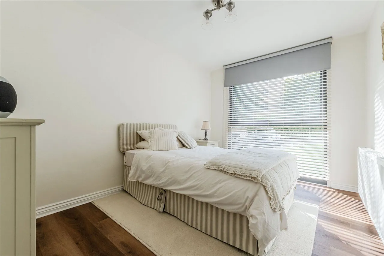 Lake View Court, Roundhay, LS8, photo 6