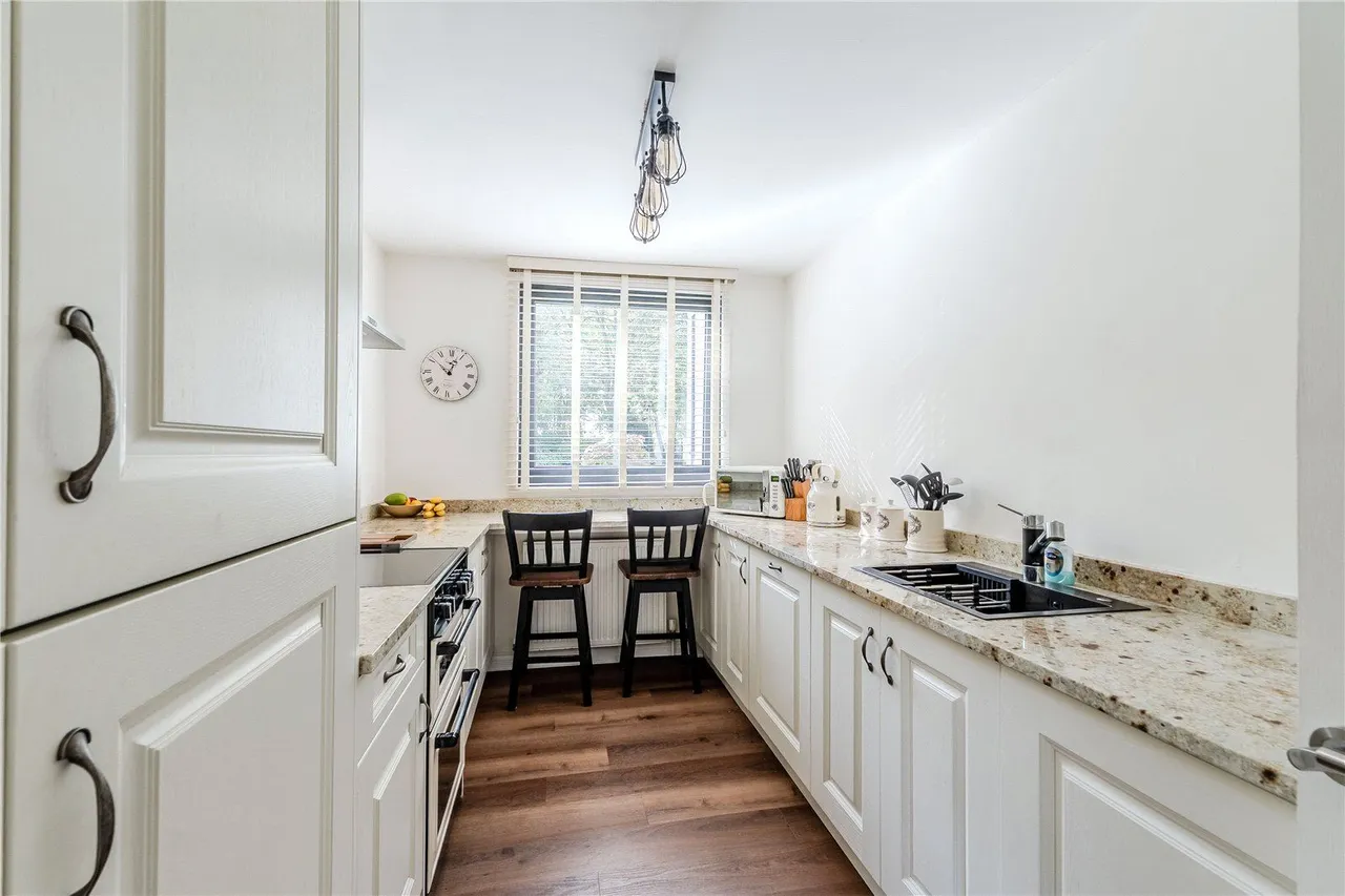 Lake View Court, Roundhay, LS8, photo 14