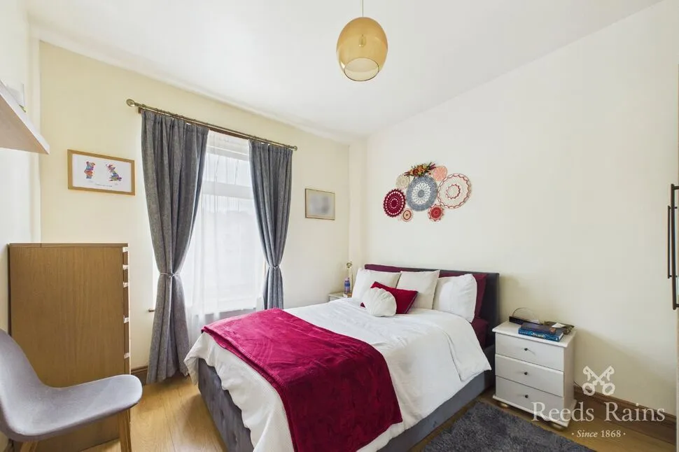 Bradford Road, Batley, West Yorkshire, WF17, photo 5