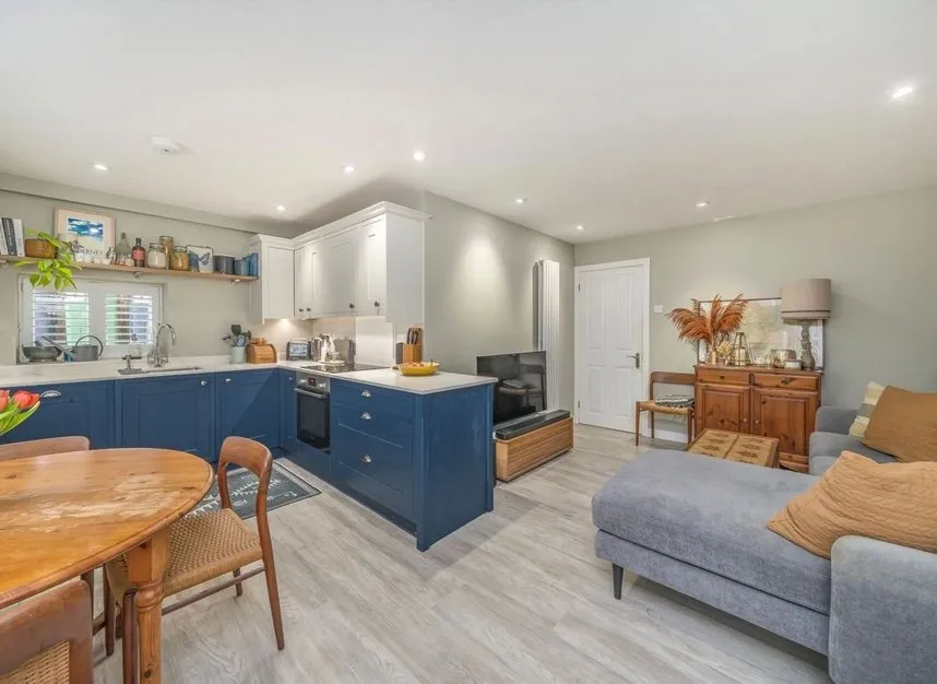Manor Drive, Surbiton, KT5, photo 2