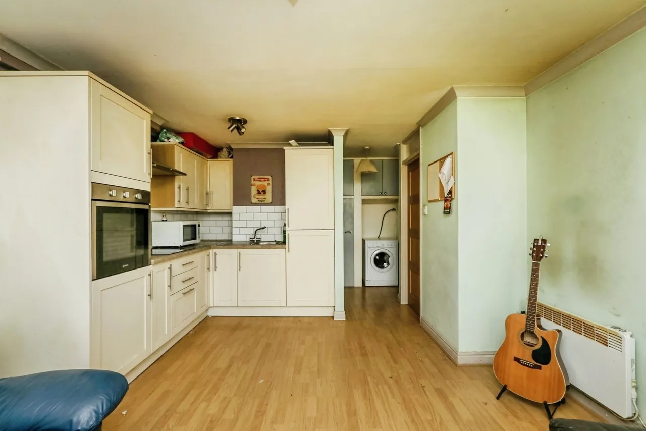 Anvil Close, Sheffield, S6, photo 5