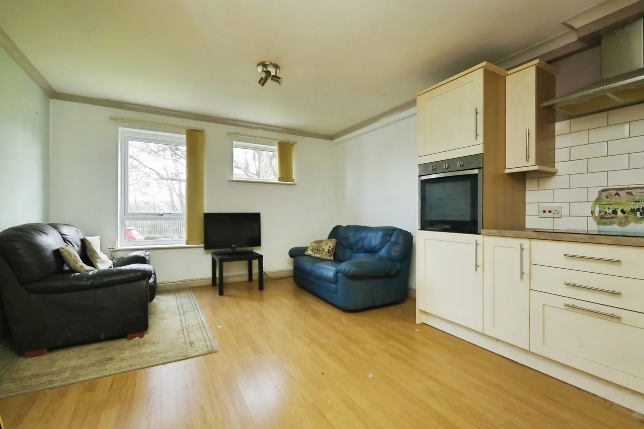 Anvil Close, Sheffield, S6, photo 2